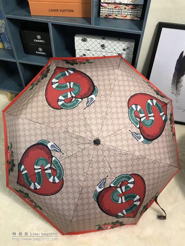 GUCCI古馳傘 年度最新火爆單品 G家自動傘 古奇小蛇圖案 防曬隔熱 防紫外線  zm1068